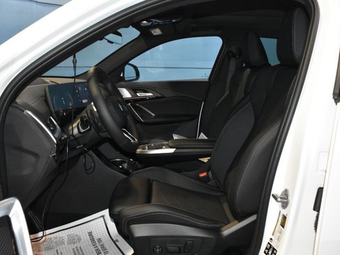 New 2025 BMW X2 xDrive28i w/ Technology Package image 7