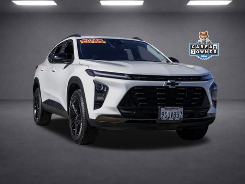 Used 2025 Chevrolet Trax ACTIV w/ Driver Confidence Package image 2