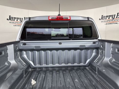 Used 2025 GMC Canyon AT4 image 21