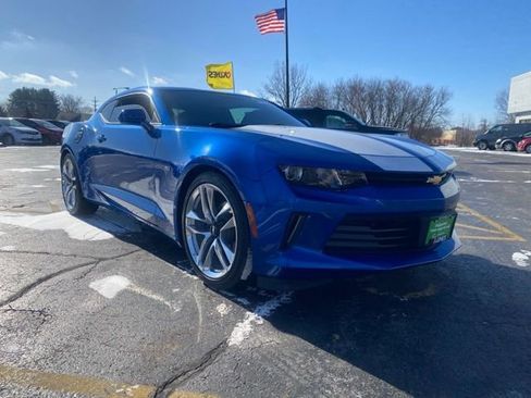 Used 2017 Chevrolet Camaro LT w/ Technology Package image 2