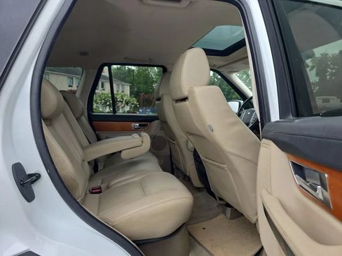 Used 2012 Land Rover Range Rover Sport HSE AWD/4WD image 46