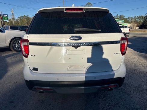Used 2016 Ford Explorer XLT AWD/4WD image 5