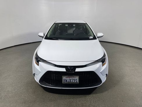 Certified 2022 Toyota Corolla L FWD image 8