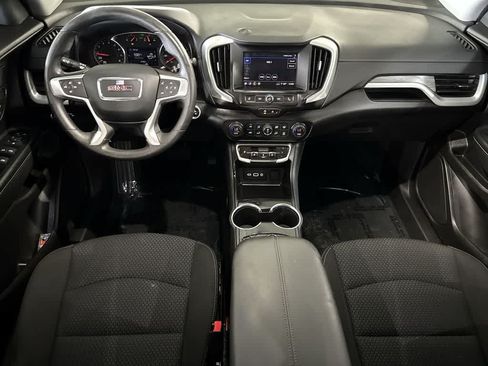Used 2024 GMC Terrain SLE w/ Driver Convenience Package FWD image 23