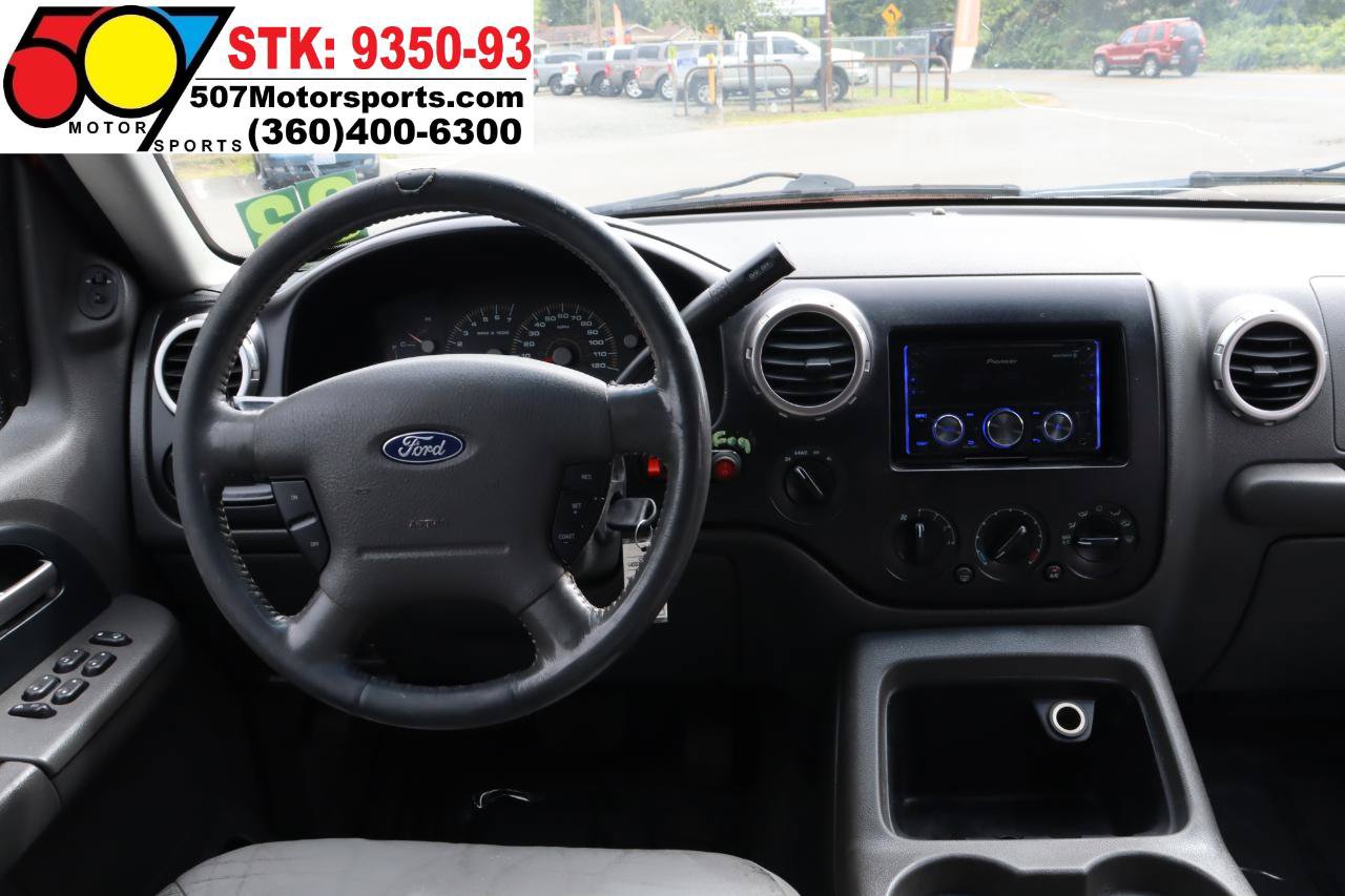 Used 2003 Ford Expedition XLT AWD/4WD image 16