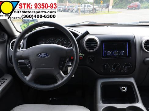 Used 2003 Ford Expedition XLT AWD/4WD image 16