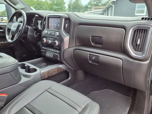 Used 2022 GMC Sierra 3500 Denali w/ Denali Ultimate Package AWD/4WD image 12