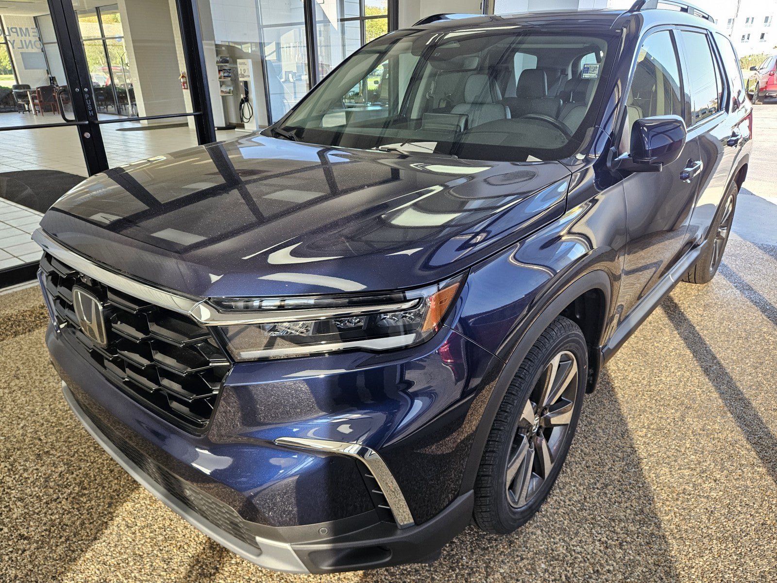 Used 2024 Honda Pilot Elite image 5