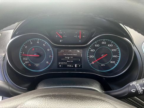 Used 2018 Chevrolet Cruze Premier FWD image 13