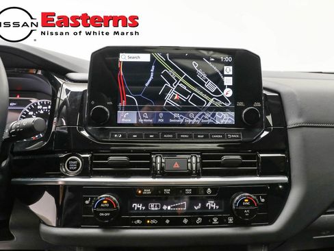 Used 2024 Nissan Pathfinder SL w/ SL Premium Package image 12