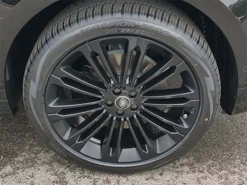 New 2026 Land Rover Range Rover Velar Dynamic SE image 5