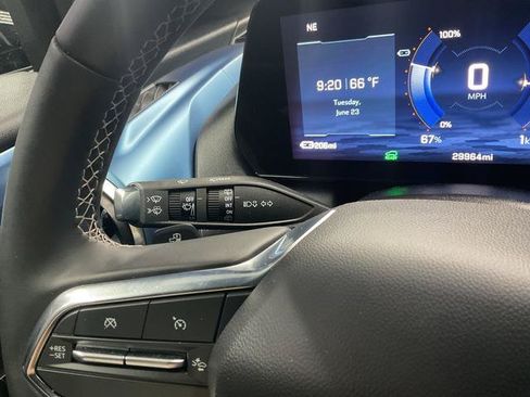 Used 2025 Chevrolet Equinox EV LT w/ Convenience Package II AWD/4WD image 19