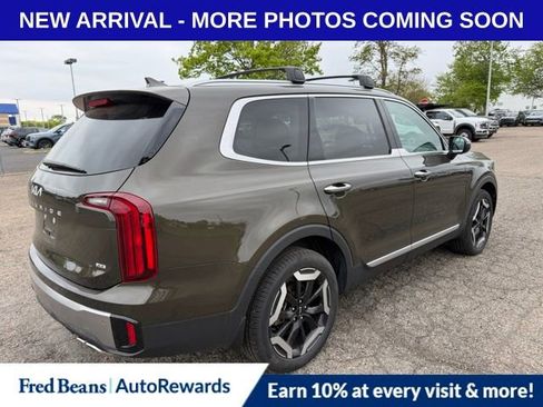 Used 2025 Kia Telluride S AWD/4WD image 7