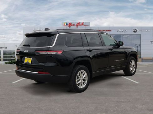 New 2026 Jeep Grand Cherokee L Laredo RWD image 5