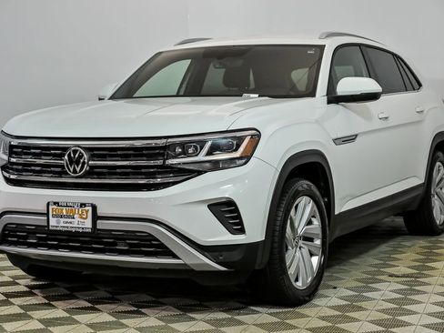 Used 2022 Volkswagen Atlas Cross Sport SE image 4