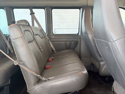 Used 2017 Chevrolet Express 3500 LS image 36