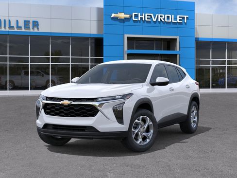 New 2026 Chevrolet Trax LS w/ LS Convenience Package FWD image 42