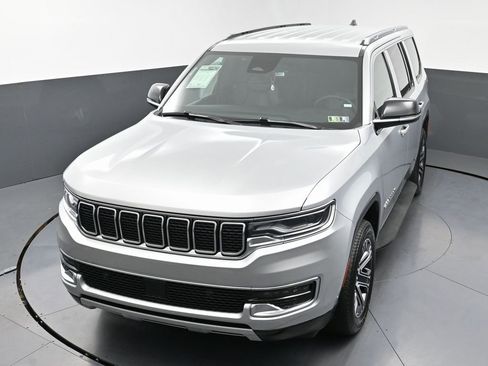 Used 2024 Jeep Wagoneer Series II w/ Flexible Seating Group image 50