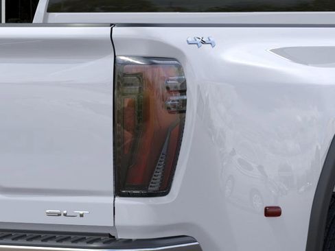 New 2026 GMC Sierra 3500 SLT image 11