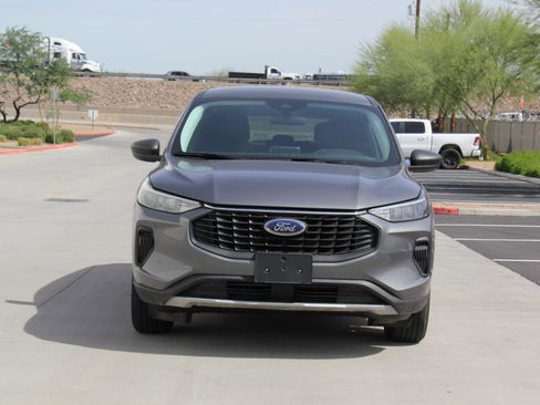 Used 2025 Ford Escape Active AWD/4WD image 2