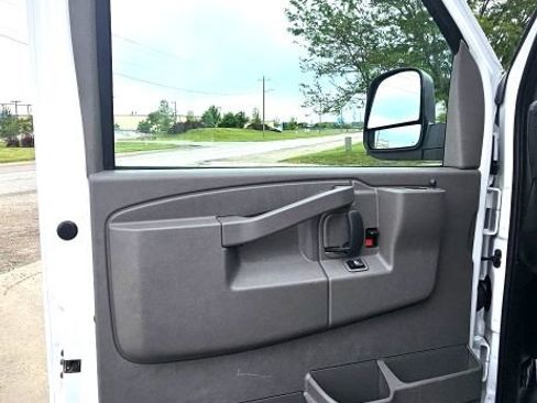Used 2024 Chevrolet Express 2500 w/ Driver Convenience Package RWD image 11