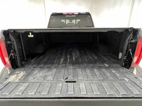 Used 2021 GMC Sierra 2500 AT4 w/ AT4 Premium Plus Package AWD/4WD image 31