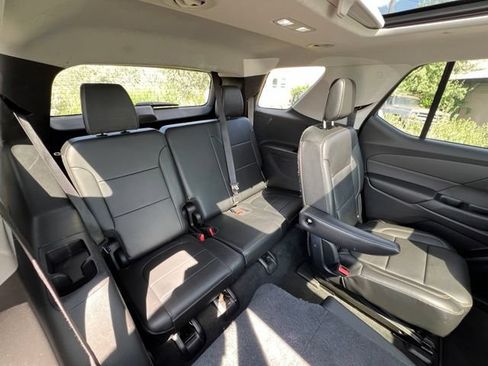 Used 2018 Chevrolet Traverse LT AWD/4WD image 17