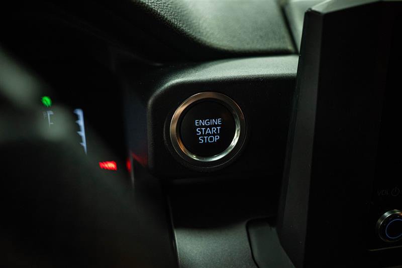 Used 2025 Toyota 4Runner SR5 AWD/4WD image 17