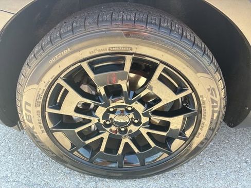 Used 2022 Kia Telluride EX w/ EX Premium Package AWD/4WD image 16