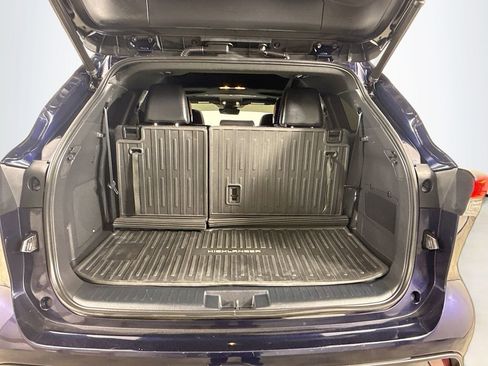 Used 2022 Toyota Highlander XSE image 30