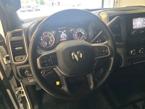 Used 2024 RAM 2500 Tradesman w/ Chrome Appearance Group AWD/4WD image 13