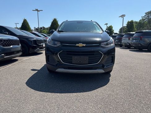 Used 2020 Chevrolet Trax LT w/ LT Convenience Package AWD/4WD image 6