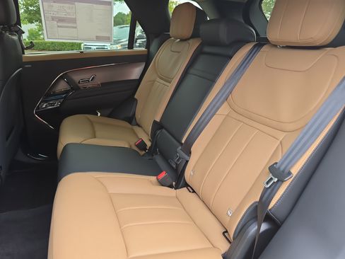 New 2025 Land Rover Range Rover Sport Dynamic SE image 14