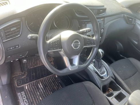 Used 2019 Nissan Rogue Sport S FWD image 8