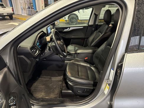 Used 2022 Ford Escape SEL image 19