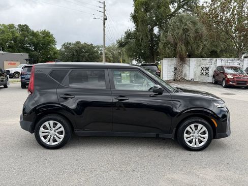 Used 2020 Kia Soul LX FWD image 4