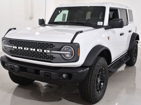 New 2026 Ford Bronco Badlands AWD/4WD image 2