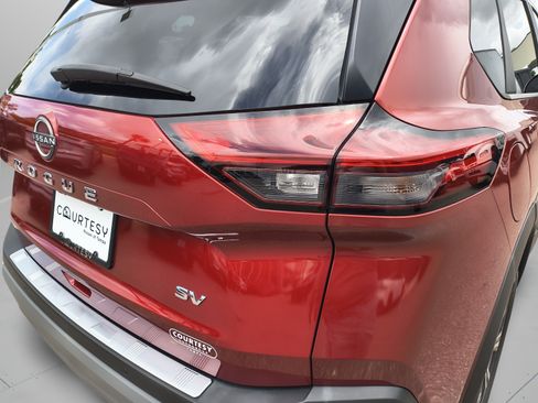 Certified 2023 Nissan Rogue SV FWD image 12