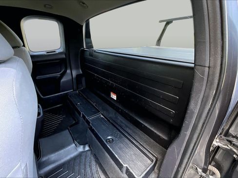 Used 2019 Toyota Tacoma SR AWD/4WD image 21