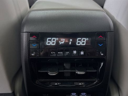 Used 2023 Jeep Grand Cherokee Overland w/ Adv Protech Group III image 27