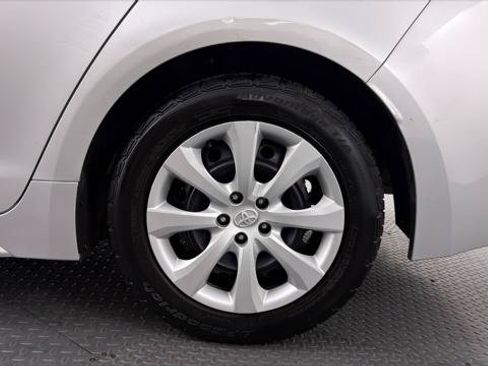 Used 2024 Toyota Corolla LE FWD image 37