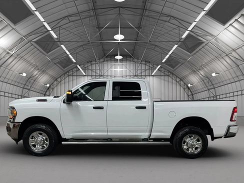 Used 2023 RAM 2500 Tradesman AWD/4WD image 2