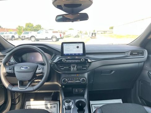 Certified 2025 Ford Escape ST-Line FWD image 25
