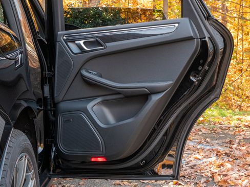 New 2026 Porsche Macan S image 36