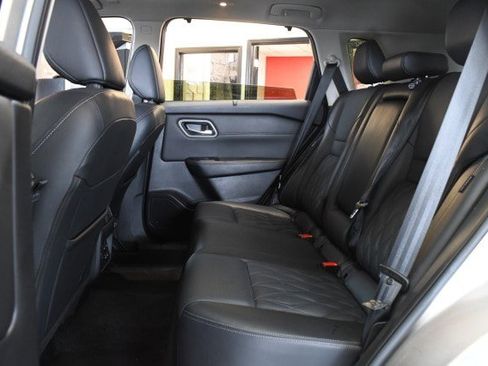 Used 2025 Nissan Rogue Platinum w/ Platinum Premium Package AWD/4WD image 22
