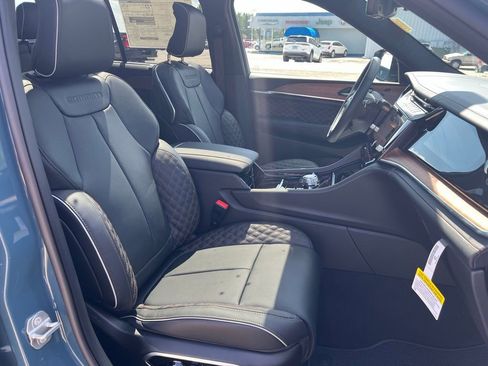 New 2026 Jeep Grand Cherokee Summit AWD/4WD image 14