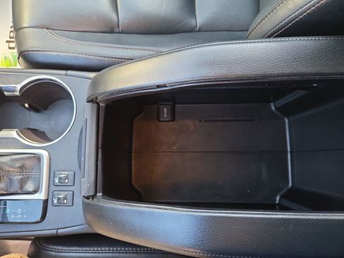 Used 2018 Toyota Highlander XLE image 26