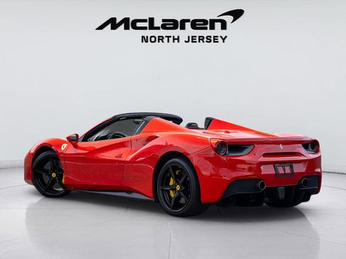 Used 2017 Ferrari 488 Spider RWD image 9