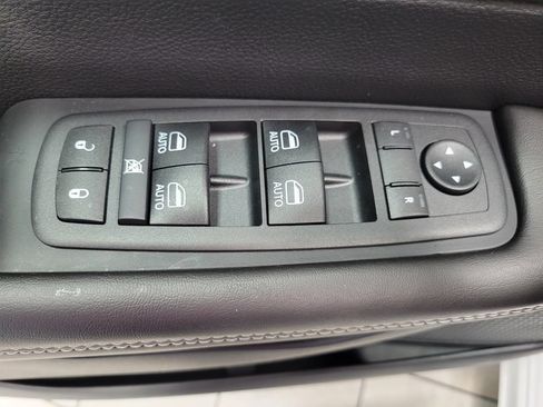New 2027 Chrysler Pacifica Select AWD/4WD image 21