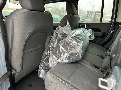 New 2026 Jeep Gladiator Sport image 10